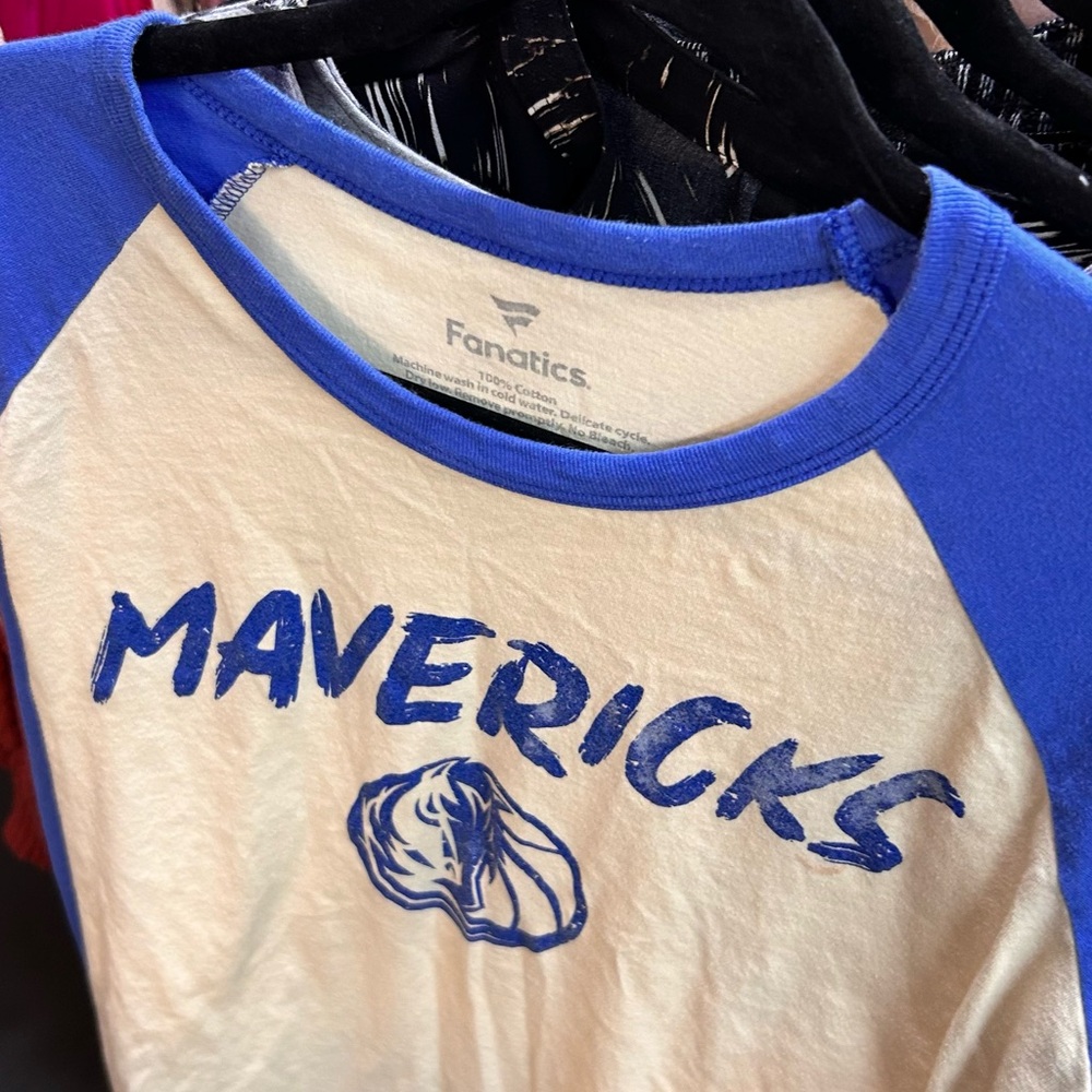 Fanatics Mavericks Blue and Cream Tee